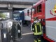 Milano, scontro auto-Tir in Tangenziale: autista estratto da camion