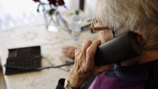 Vigevano: donna 83enne raggirata con la tecnica del falso incidente. Malviventi si fanno consegnare 400 euro in contanti e un orologio da 6mila euro Vigevano: donna 83enne raggirata con la tecnica del falso incidente. Malviventi si fanno consegnare 400 euro in contanti e un orologio da 6mila euro