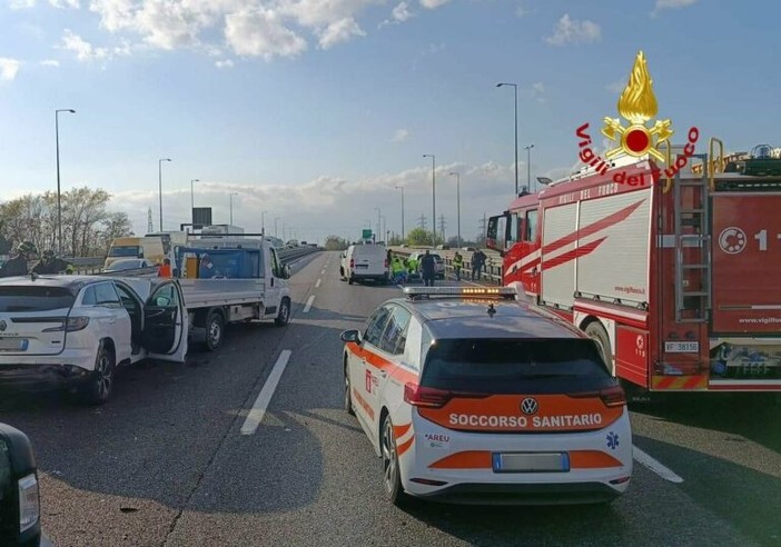 Incidente sulla Tangenziale Ovest di Milano: tratto chiuso in direzione nord a Rozzano