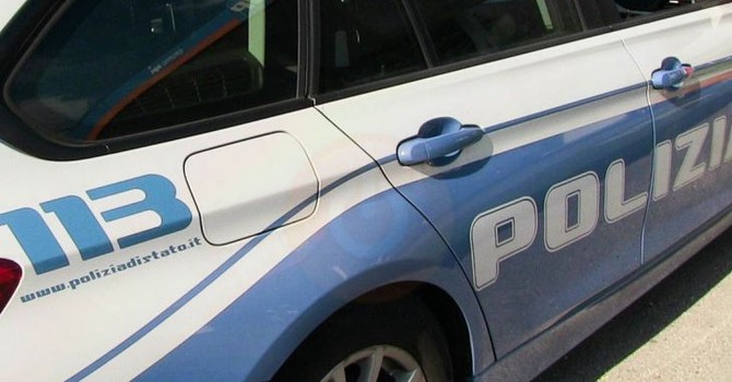 La Polizia di Stato rintraccia e arresta un sessantatreenne che deve scontare oltre quattro anni di carcere per bancarotta fraudolenta La Polizia di Stato rintraccia e arresta un sessantatreenne che deve scontare oltre quattro anni di carcere per bancarotta fraudolenta