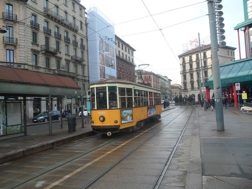 Milano: &quot;brillo&quot; alla guida fa deragliare tram