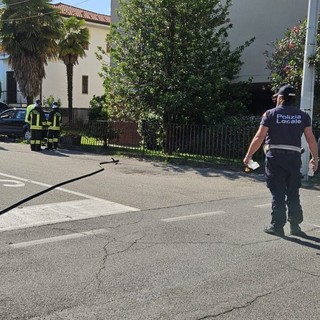 Magenta: incidente in via Pastrengo, auto abbatte la centralina del gas