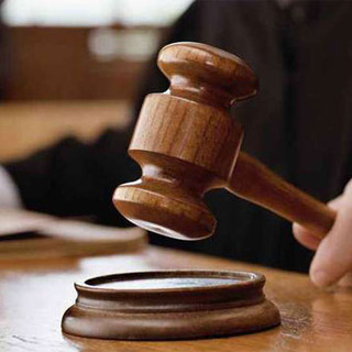 Uccise la madre a Trecate e incassava la pensione, condannato all’ergastolo