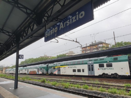Maltempo, grossi problemi e disagi per i pendolari. Stavolta reggono i sottopassi Maltempo, grossi problemi e disagi per i pendolari. Stavolta reggono i sottopassi