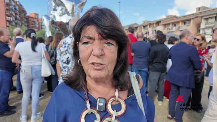 Arte, Attanasio (poetessa), "L'umano che c'è in noi deve essere rispettato" Arte, Attanasio (poetessa), "L'umano che c'è in noi deve essere rispettato"