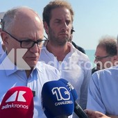 Al via demolizione stabilimenti a Ostia, Gualtieri: "Restituiremo spiagge ai cittadini"