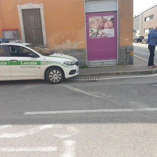 Magenta: scontro auto scooter in via Dante, 41enne finisce al pronto soccorso in giallo