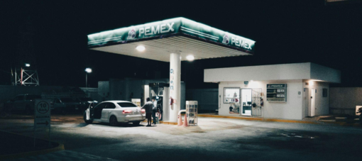 Cosa succede quando i dipendenti condividono i veicoli aziendali e nessuno controlla il carburante Cosa succede quando i dipendenti condividono i veicoli aziendali e nessuno controlla il carburante