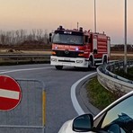 Emergenza chimica per una perdita da cisterna in un’azienda di Cerano