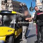 Invasione golf car a Roma, blitz e controlli dei carabinieri nel centro della Capitale
