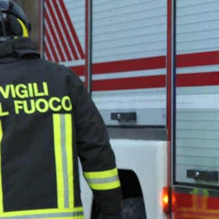 Nerviano, incendio in un'azienda dismessa: cinque operai ustionati