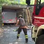 Trieste, segue le indicazioni del navigatore e resta incastrato nel sottopassaggio