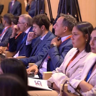 Tabacco e direttive Ue, 'a rischio una filiera d'eccellenza e 85mila posti di lavoro' Tabacco e direttive Ue, 'a rischio una filiera d'eccellenza e 85mila posti di lavoro'