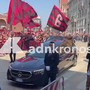Baresi, feretro accolto dai cori della Curva Sud: "C'è solo un capitano"