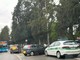 Magenta: giovane crea problemi in stazione, soccorso da Polizia locale e ambulanza