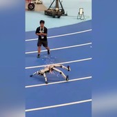 Robot in tilt in Cina, i video di due malfunzionamenti durante la Conferenza mondiale di Pechino Robot in tilt in Cina, i video di due malfunzionamenti durante la Conferenza mondiale di Pechino