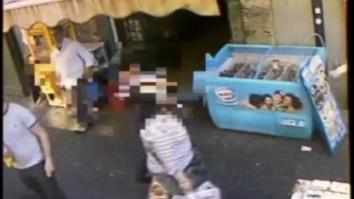 Due arresti per omicidio della caffetteria a Napoli, il video del 2009 che fece il giro del mondo Due arresti per omicidio della caffetteria a Napoli, il video del 2009 che fece il giro del mondo