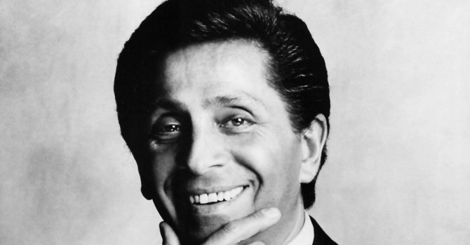 Moda, addio alla leggenda Valentino