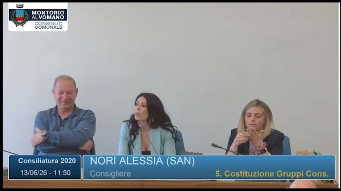 Frase sessista, sindaco attacca la consigliera: "Prenda la scopa e impari qualcosa" Frase sessista, sindaco attacca la consigliera: "Prenda la scopa e impari qualcosa"