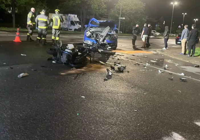 Vittuone: grave incidente in via Milano, giovane elitrasportato al Niguarda in codice rosso Vittuone: grave incidente in via Milano, giovane elitrasportato al Niguarda in codice rosso