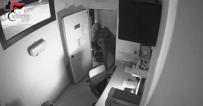 Colpita una banda responsabile di 23 reati, i carabinieri eseguono dieci misure cautelari