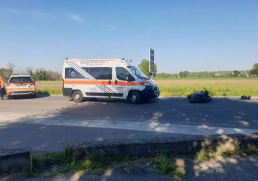 Robecco sul Naviglio: moto contro auto, grave incidente in via Magenta nel giorno di Pasqua