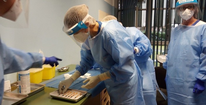 Campagna vaccinale, Monti (Lega): «La Lombardia corre con le vaccinazioni, in campo anche i medici di famiglia» Campagna vaccinale, Monti (Lega): «La Lombardia corre con le vaccinazioni, in campo anche i medici di famiglia»