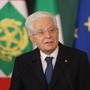 Mattarella: "Il mondo deve essere riconoscente a Leone XIV. Potere può far perdere equilibrio, autoironia eviterebbe imbarazzi" Mattarella: "Il mondo deve essere riconoscente a Leone XIV. Potere può far perdere equilibrio, autoironia eviterebbe imbarazzi"
