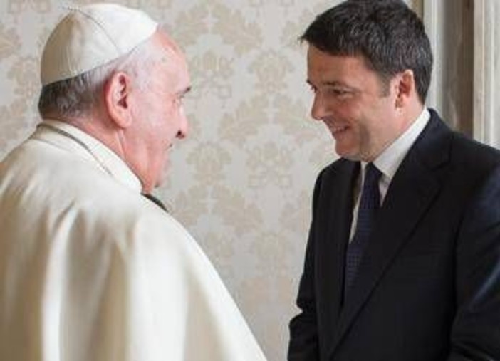 Papa Francesco, Renzi e il racconto degli incontri segreti: &quot;Le uscite in incognito e quel biglietto&quot;
