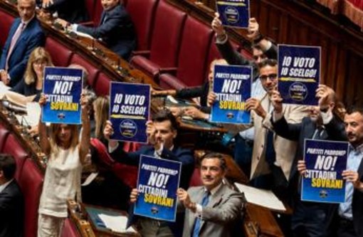 No della Camera a emendamento dei 'vannacciani' su preferenze. Opposizioni: "Maggioranza non c'è più, fermatevi" No della Camera a emendamento dei 'vannacciani' su preferenze. Opposizioni: "Maggioranza non c'è più, fermatevi"