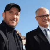 Totti compie 50 anni, gli auguri speciali da... Gualtieri: "Grazie per ciò che hai dato a Roma"