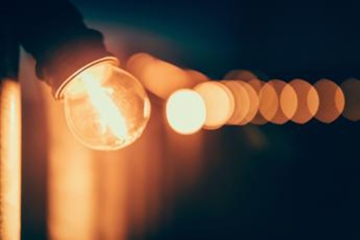 Bollette luce e gas, aumenti in vista: prezzi fino al 40% in più in autunno e inverno Bollette luce e gas, aumenti in vista: prezzi fino al 40% in più in autunno e inverno