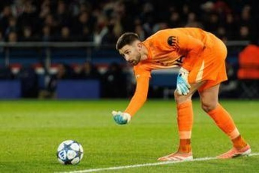 Vicario esce dalla porta e regala il gol al Fulham, che papera in Premier League