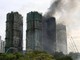 Hong Kong, almeno 55 i morti del maxi incendio: soccorritori cercano sopravvissuti