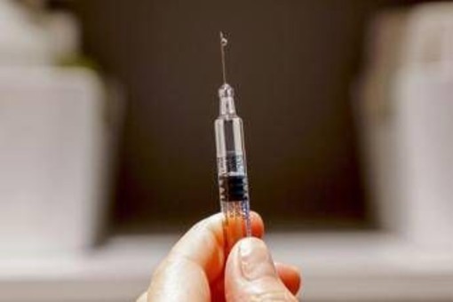 Punge studentesse con siringa, arrestato per violenza sessuale: nel 2009 uccise 20enne