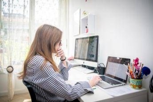 In Francia da oggi a fine anno le donne lavorano 'gratis', è colpa della disparità salariale