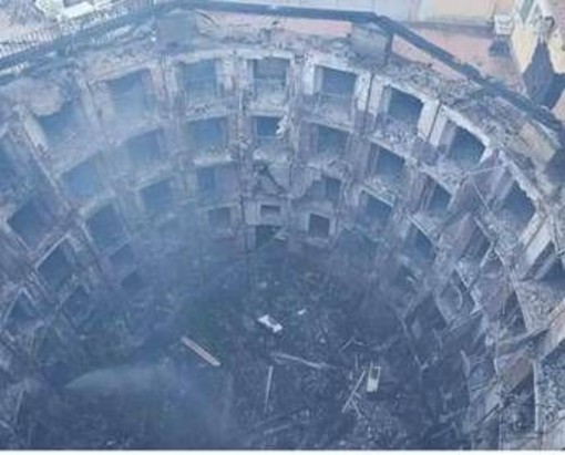 Incendio Sannazaro, Giuli in visita al teatro