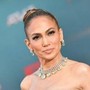 Jennifer Lopez e gli auguri di Natale, il selfie non 'convince'