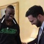 Balotelli a New York dal sindaco Mamdani, stretta di mano e maglia del Ghana in dono