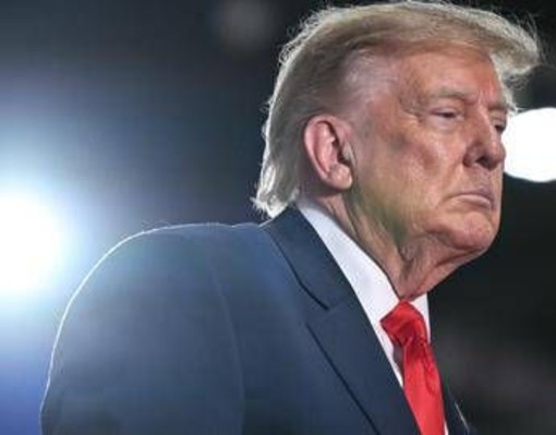 Trump, l'accordo con Putin e l'attacco a Zelensky: "Ucraina ha bisogno di un altro presidente" Trump, l'accordo con Putin e l'attacco a Zelensky: "Ucraina ha bisogno di un altro presidente"