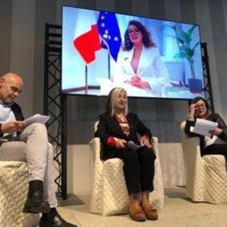 Disabili, Bellucci: &quot;Impegnati per attuare legge e riconoscere ruolo caregiver&quot;