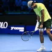 Sinner-Alcaraz, massaggio e fasciatura per Carlos. Cos'è successo alle Atp Finals