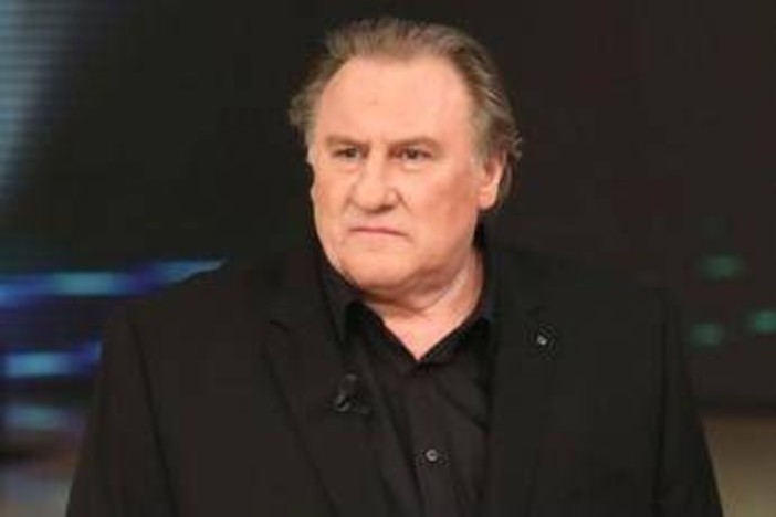 Depardieu rinviato a giudizio per stupro sull'attrice Charlotte Arnould