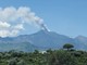 Ripresa sull’Etna attività stromboliana dal cratere Voragine, emissione di cenere Ripresa sull’Etna attività stromboliana dal cratere Voragine, emissione di cenere