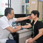 Cina presenta piano per potenziare servizi infermieristici e di riabilitazione
