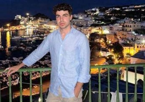 Roma, 27enne precipitato da b&b. Il legale della famiglia: "Escludiamo suicidio, vogliamo verità" Roma, 27enne precipitato da b&b. Il legale della famiglia: "Escludiamo suicidio, vogliamo verità"