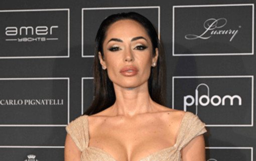 Raffaella Fico oggi a Verissimo, il dramma per la perdita del bambino Raffaella Fico oggi a Verissimo, il dramma per la perdita del bambino