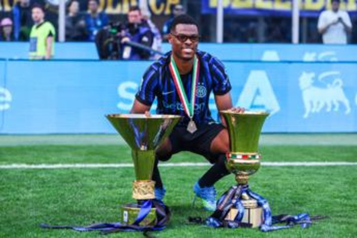Inter, è ufficiale il passaggio di Dumfries al Real Madrid Inter, è ufficiale il passaggio di Dumfries al Real Madrid