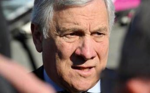 Iran, Tajani: "Oman chiude frontiera, italiani restino a Dubai" Iran, Tajani: "Oman chiude frontiera, italiani restino a Dubai"