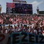Tifoso del River Plate brucia l'auto, poi con soldi assicurazione vola al Mondiale per Club - Video